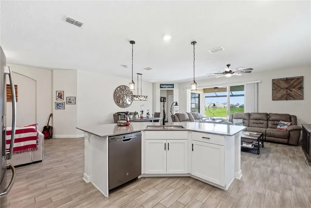 8954 Fluffy Lie Court Davenport FL 33896