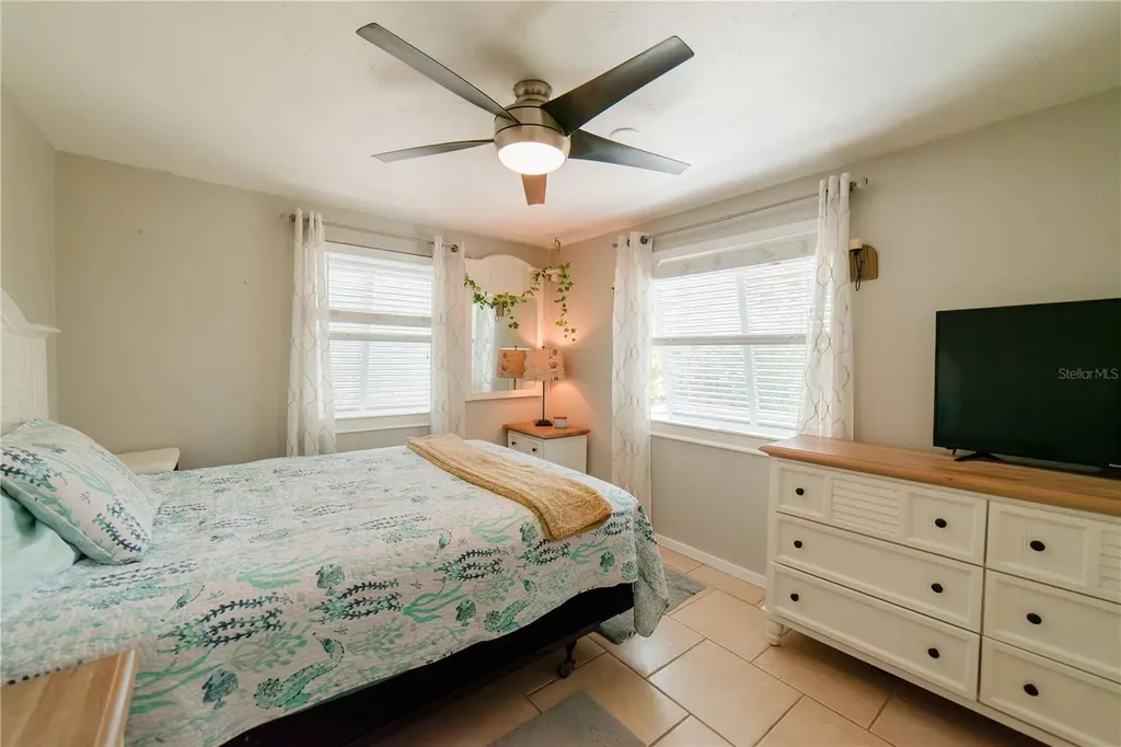 832 E 4th Street Englewood FL 34223