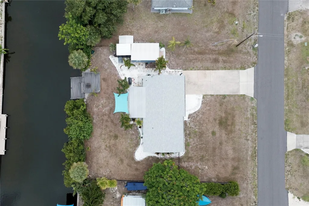 832 E 4th Street Englewood FL 34223