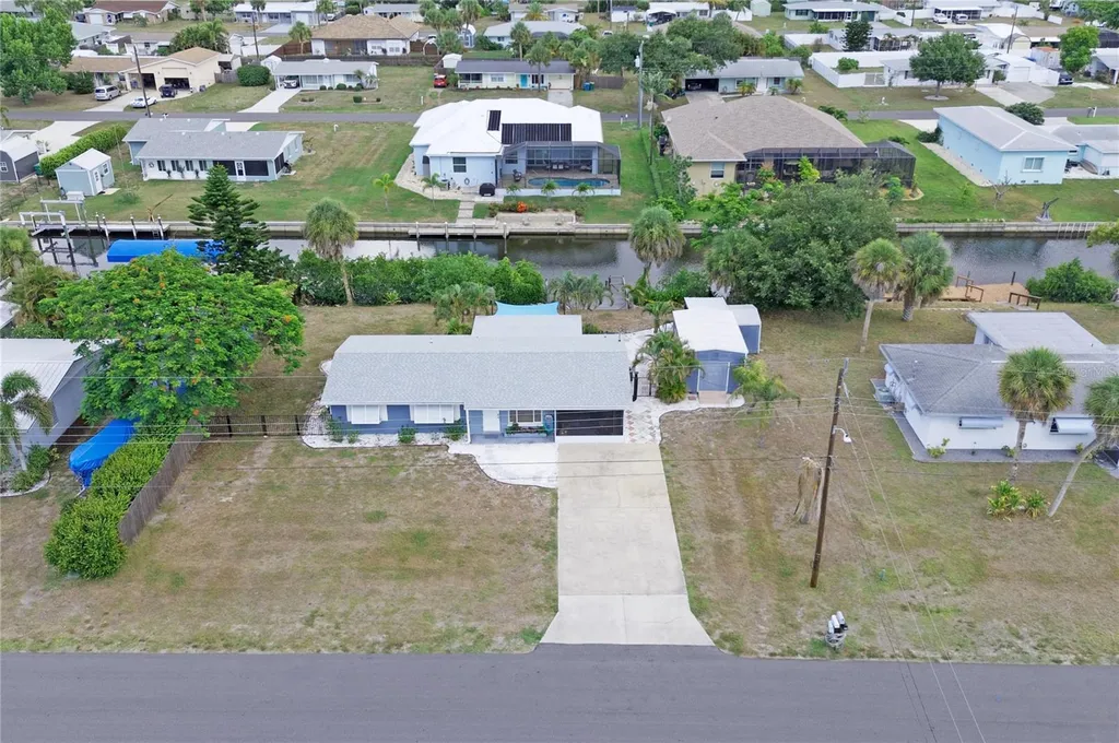 832 E 4th Street Englewood FL 34223