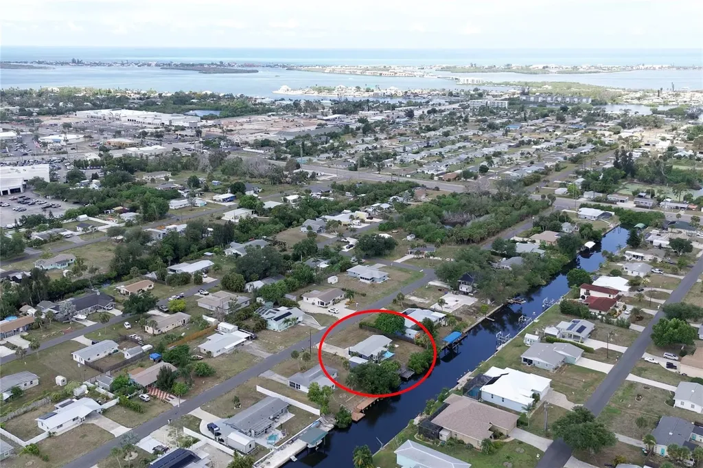 832 E 4th Street Englewood FL 34223
