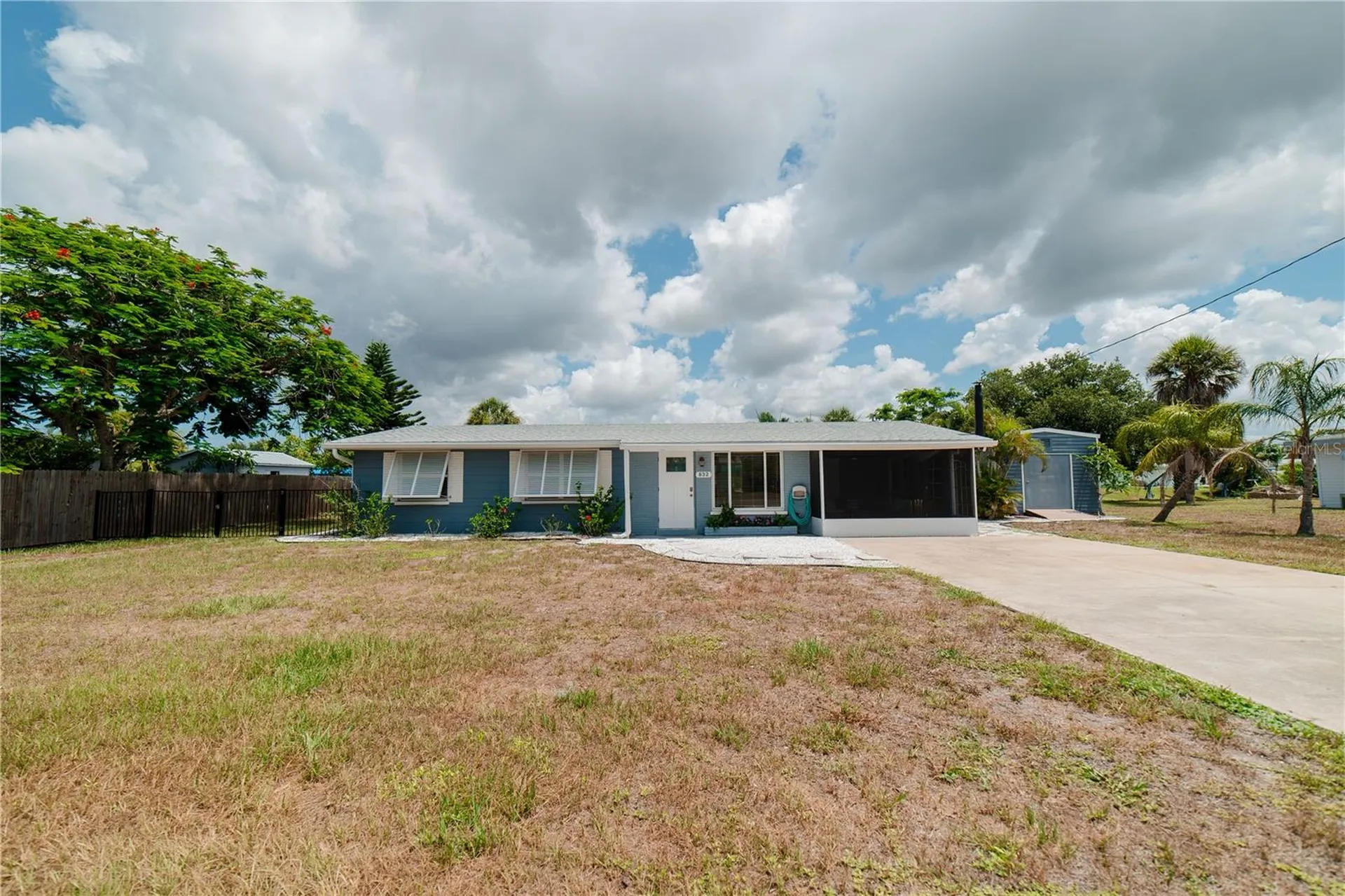 832 E 4th Street Englewood FL 34223