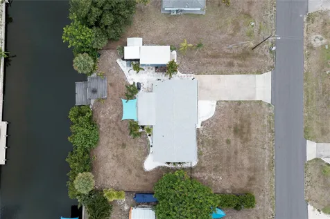 832 E 4th Street Englewood FL 34223