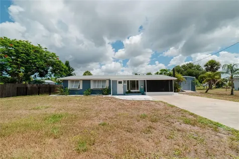 832 E 4th Street Englewood FL 34223