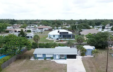 832 E 4th Street Englewood FL 34223
