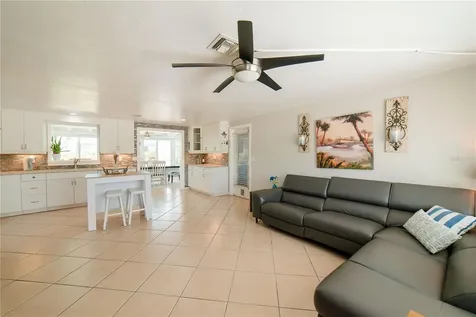 832 E 4th Street Englewood FL 34223