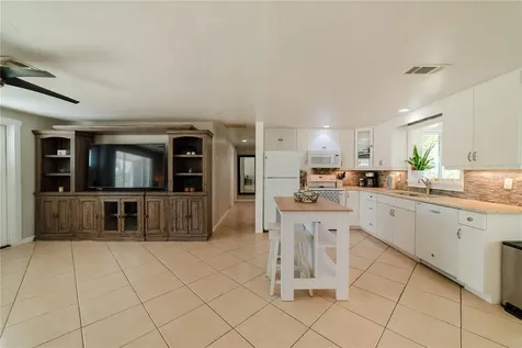832 E 4th Street Englewood FL 34223