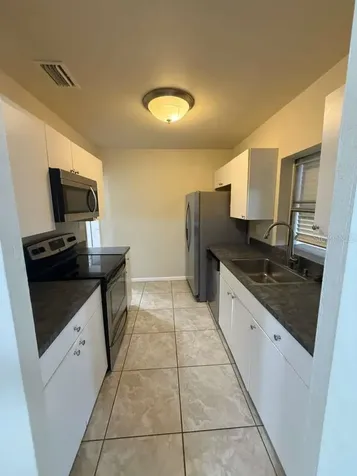 22189 Laramore Avenue Port Charlotte FL 33952