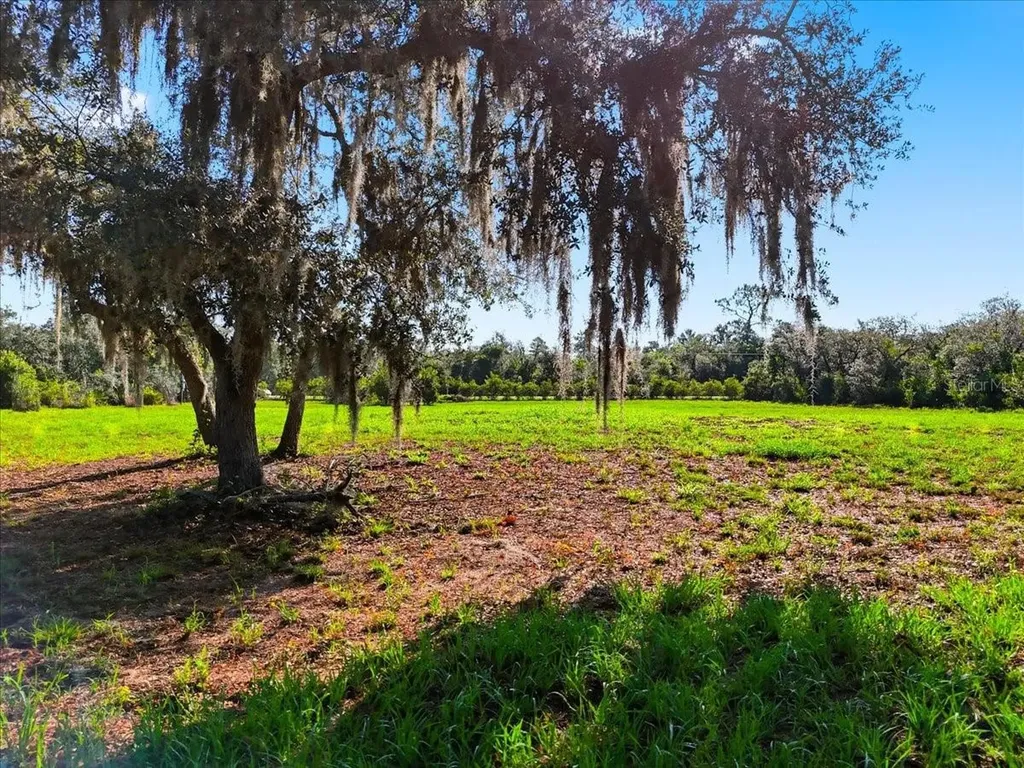 Deer Road Frostproof FL 33843