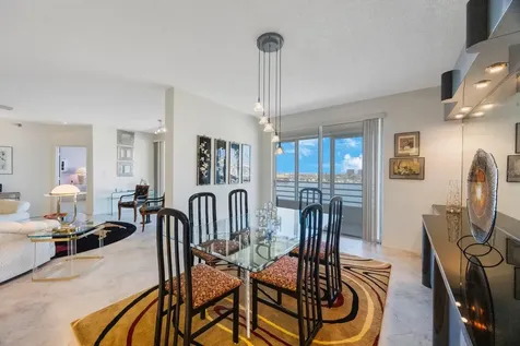 7872 Sailboat Key Boulevard S South Pasadena FL 33707