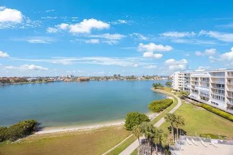 7872 Sailboat Key Boulevard S South Pasadena FL 33707