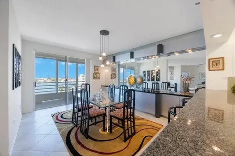 7872 Sailboat Key Boulevard S South Pasadena FL 33707