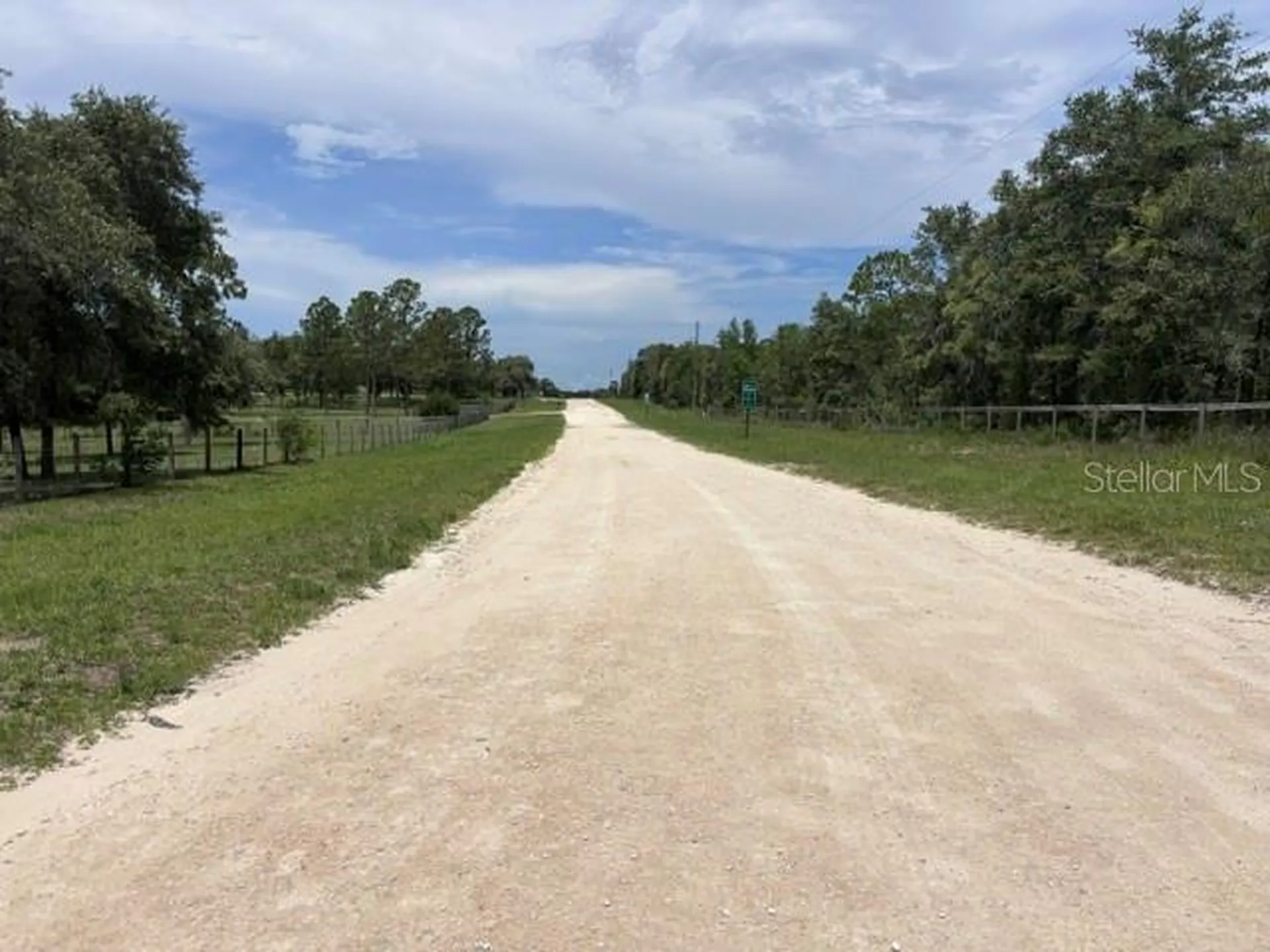 SE 16 Lane Morriston FL 32668