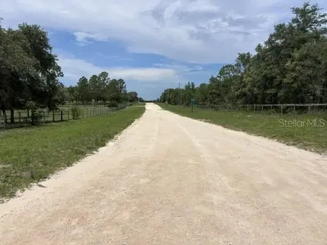 SE 16 Lane Morriston FL 32668