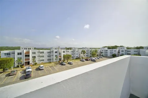 500 Veredas Del Mar Cll Jurel Vega Baja PR 00693