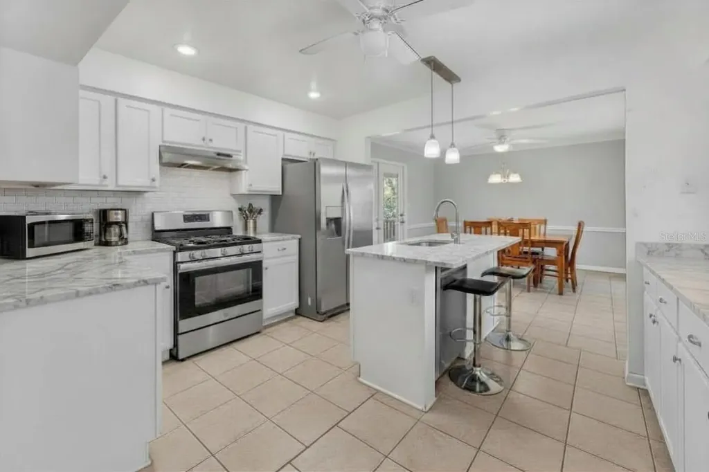2406 Dellwood Drive Orlando FL 32806