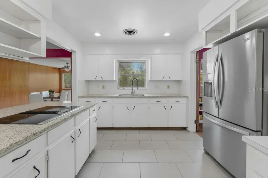 2406 Dellwood Drive Orlando FL 32806