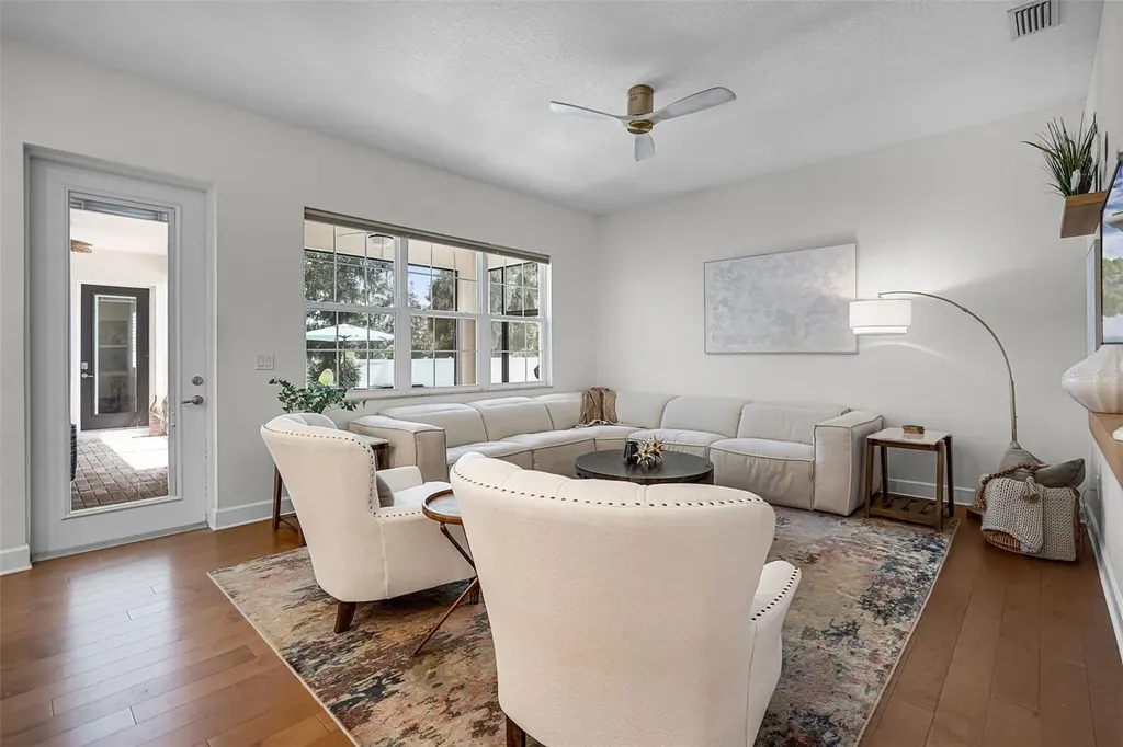 926 John Cressler Drive Seffner FL 33584