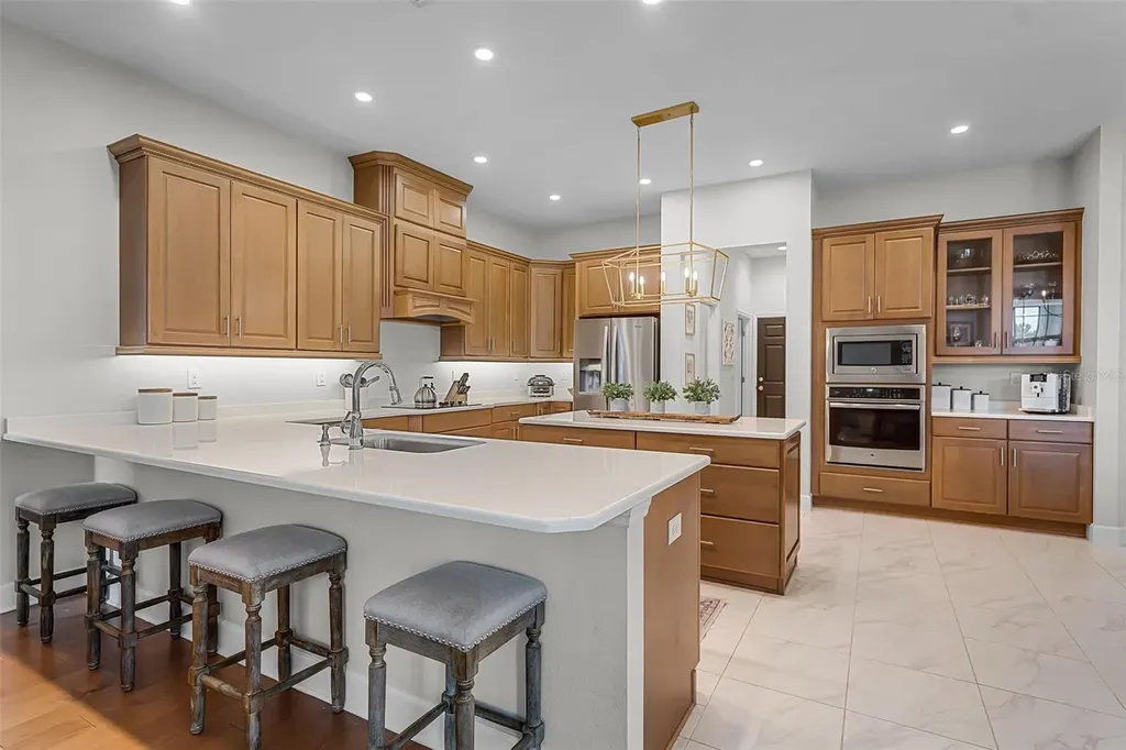 926 John Cressler Drive Seffner FL 33584