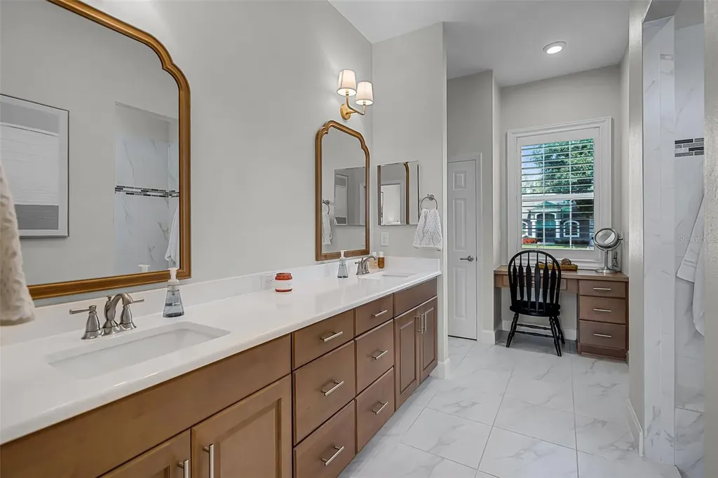 926 John Cressler Drive Seffner FL 33584