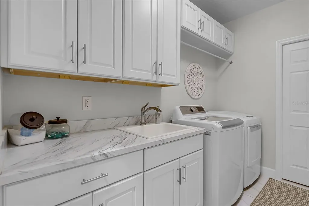 926 John Cressler Drive Seffner FL 33584