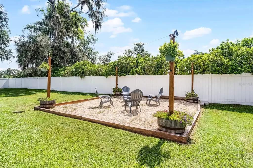926 John Cressler Drive Seffner FL 33584