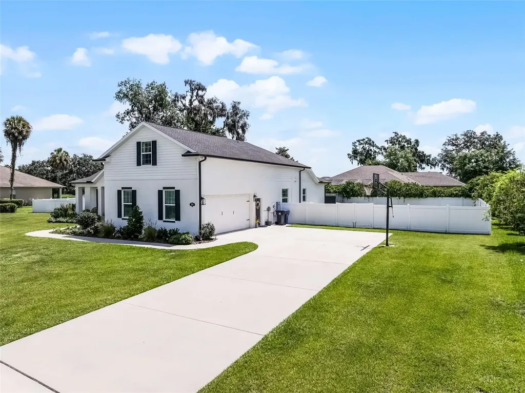 926 John Cressler Drive Seffner FL 33584