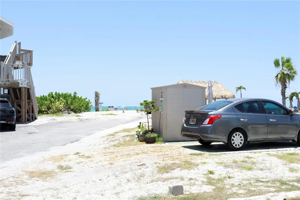 2295 N Beach Road Englewood FL 34223