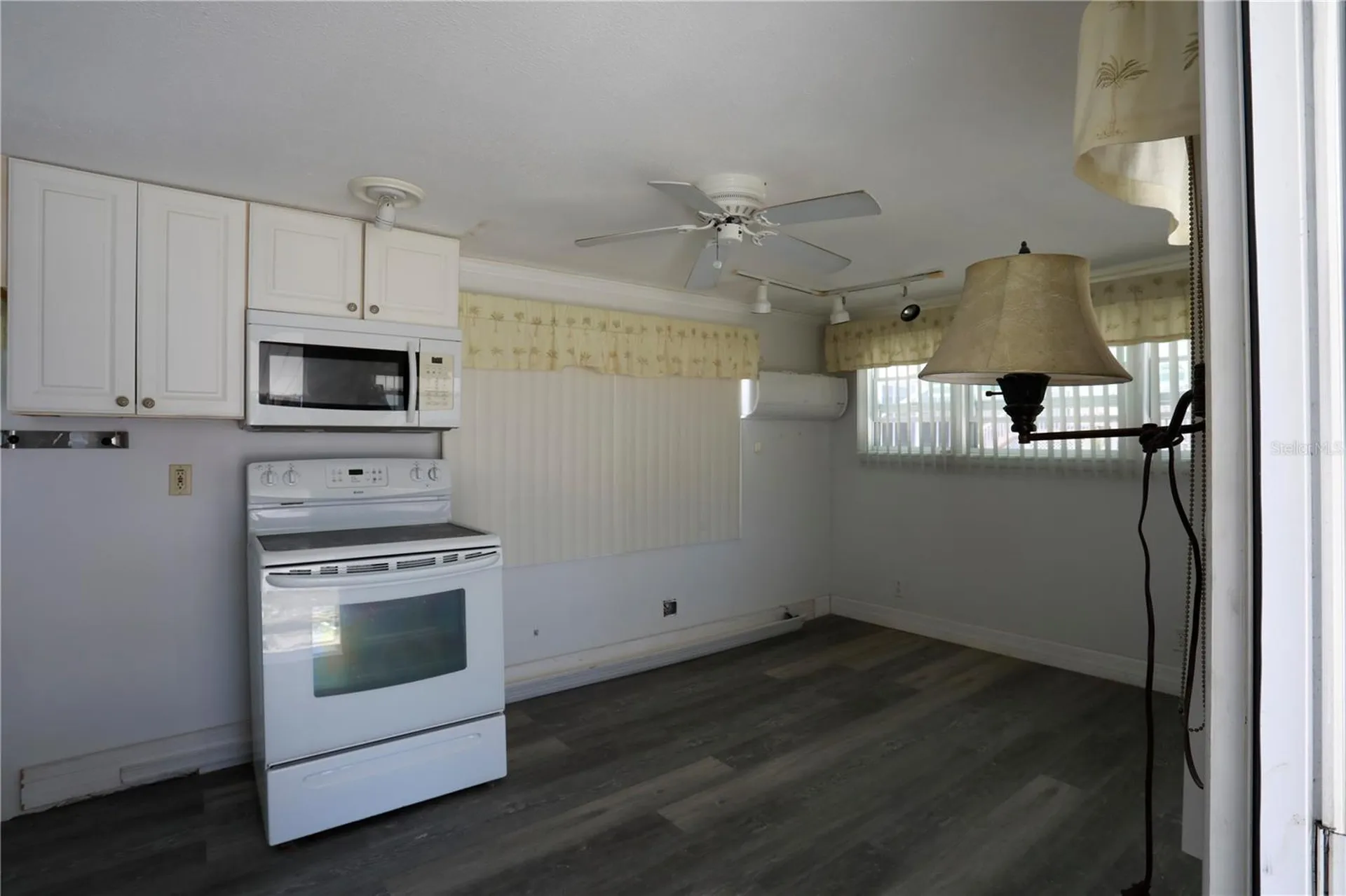 2295 N Beach Road Englewood FL 34223