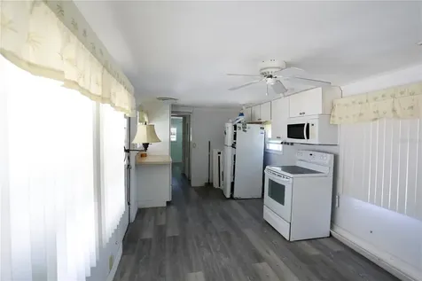 2295 N Beach Road Englewood FL 34223