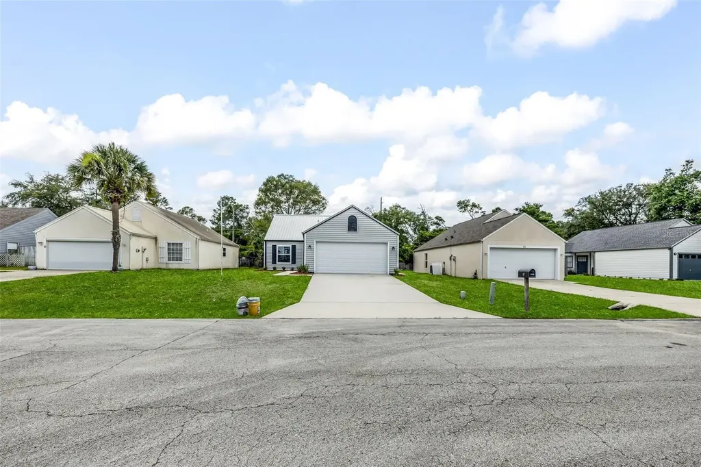 17 Wood Ash Lane Palm Coast FL 32164