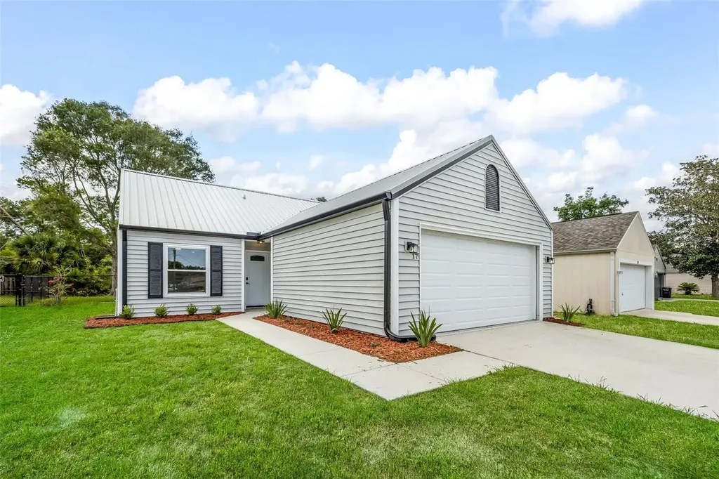 17 Wood Ash Lane Palm Coast FL 32164