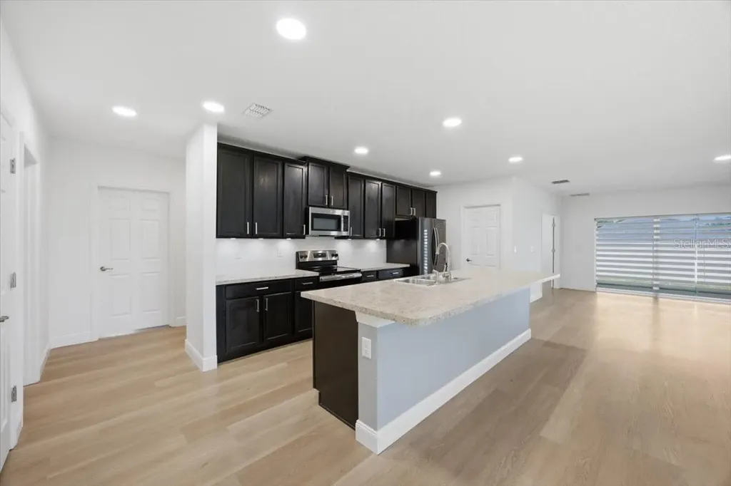 446 Hamlet Loop Davenport FL 33837
