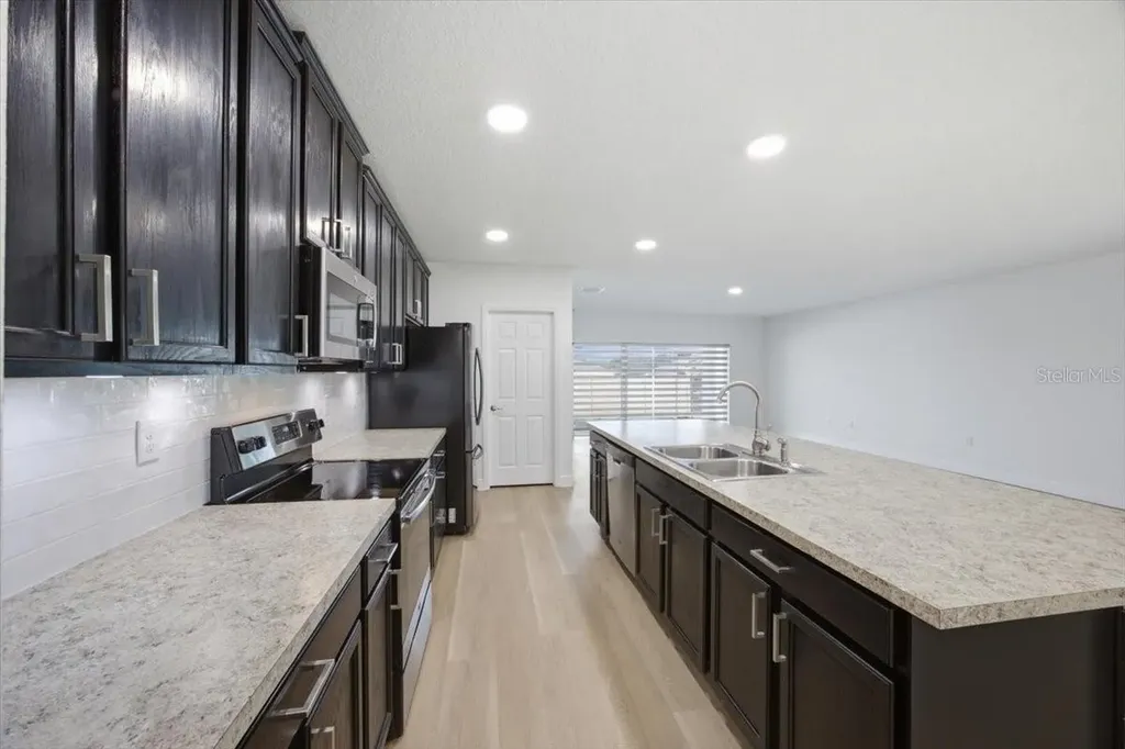 446 Hamlet Loop Davenport FL 33837