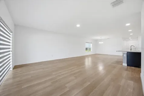 446 Hamlet Loop Davenport FL 33837