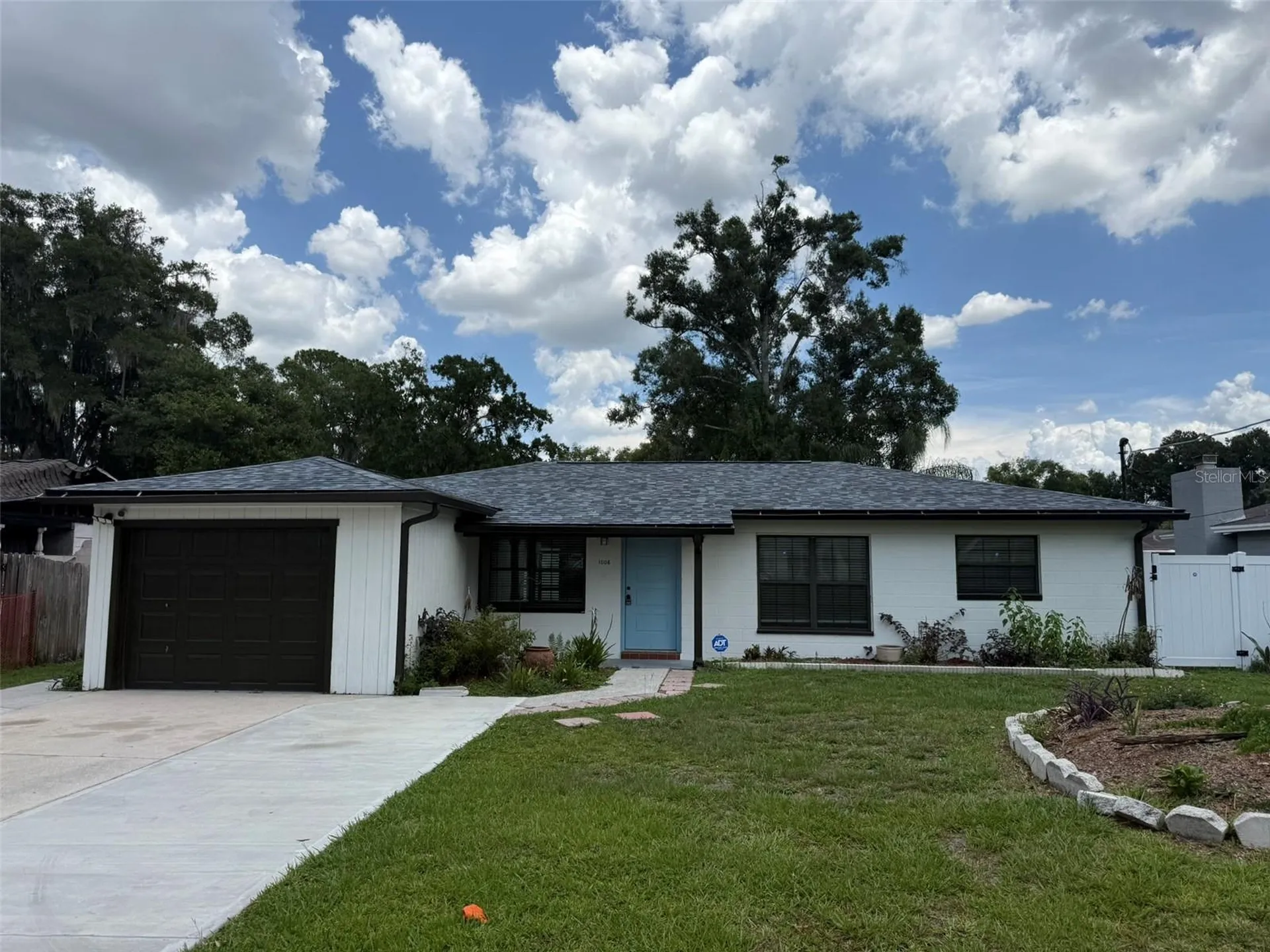 1008 N Bracewell Drive Plant City FL 33563