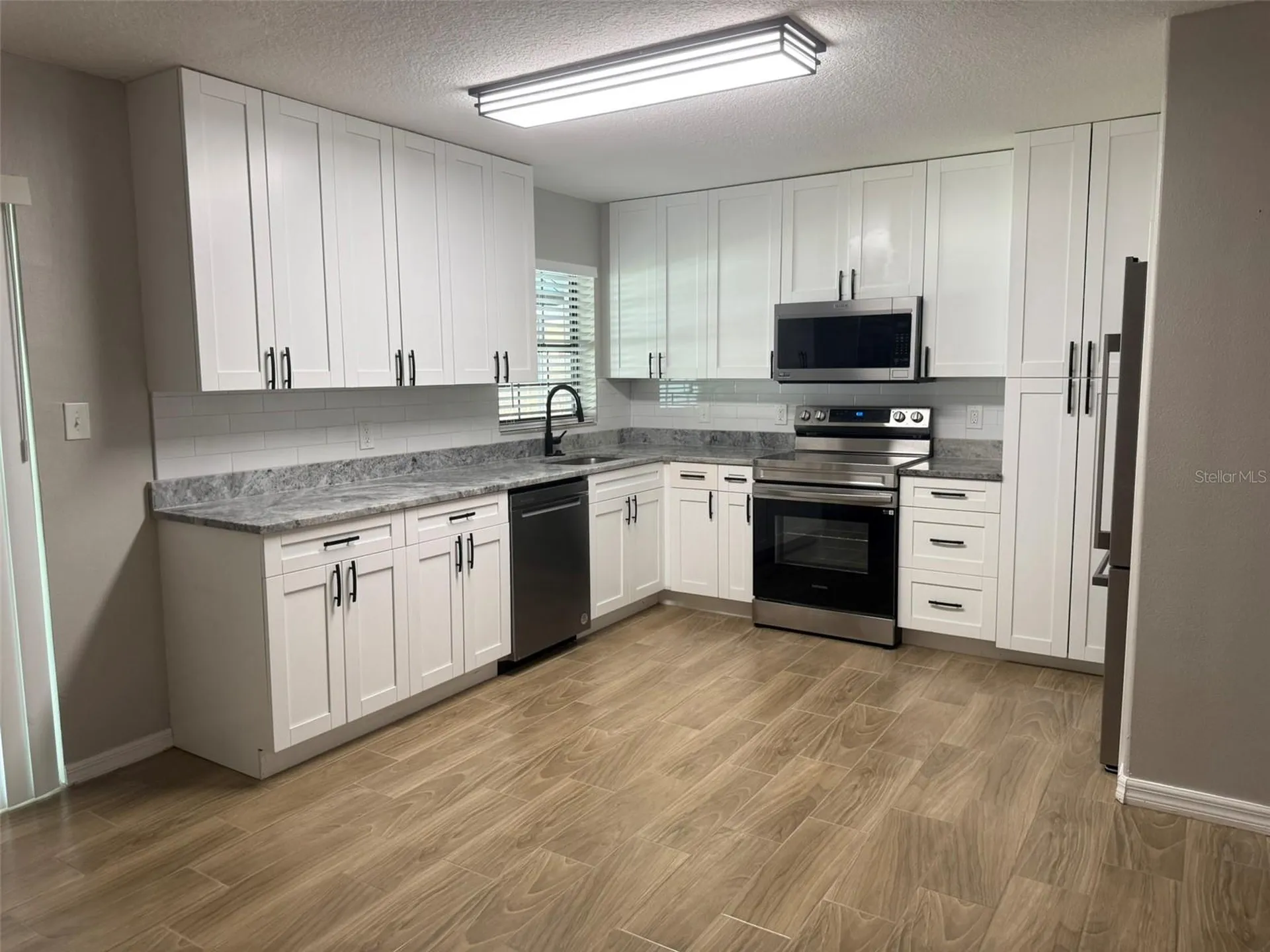 1008 N Bracewell Drive Plant City FL 33563
