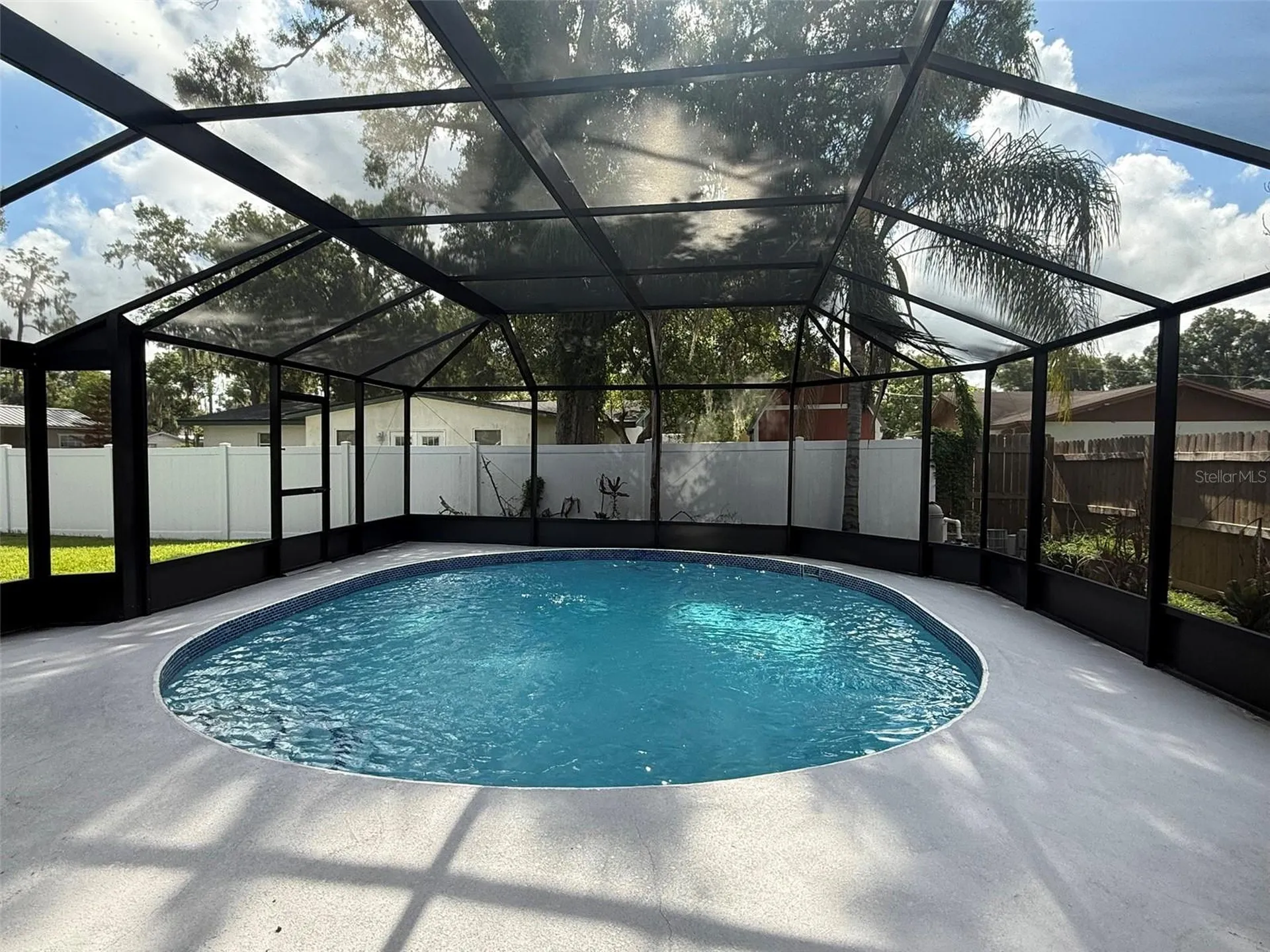 1008 N Bracewell Drive Plant City FL 33563