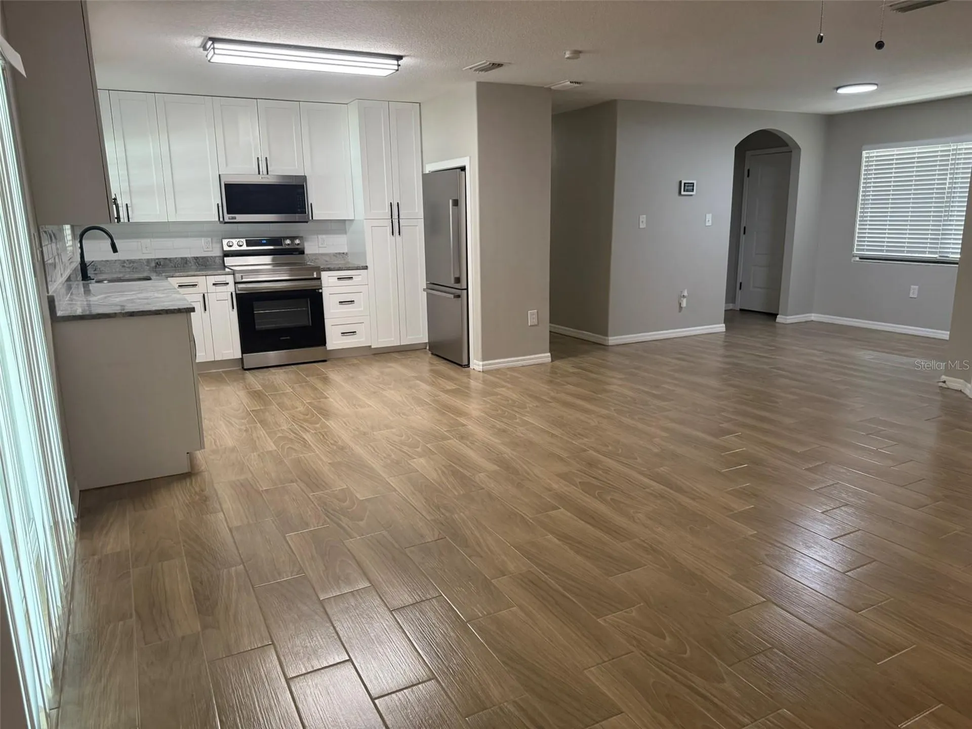 1008 N Bracewell Drive Plant City FL 33563