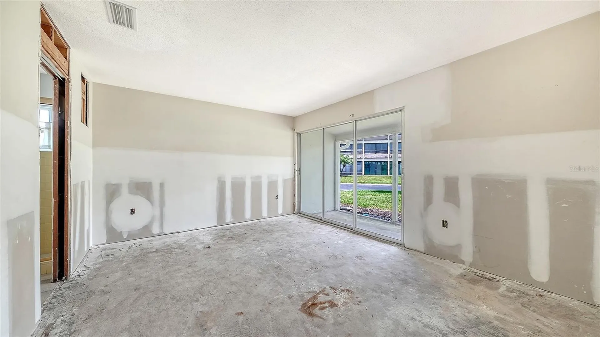 208 Hourglass Way Sarasota FL 34242