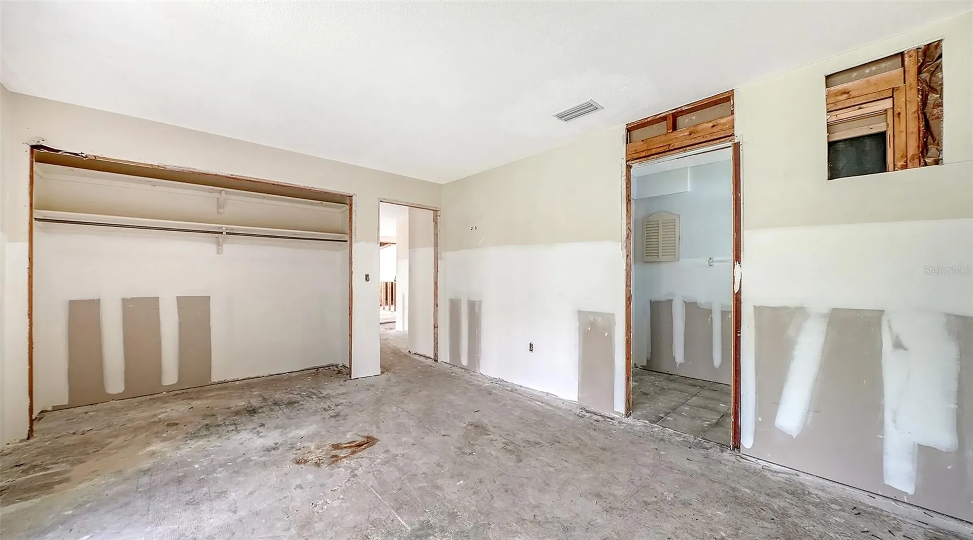 208 Hourglass Way Sarasota FL 34242