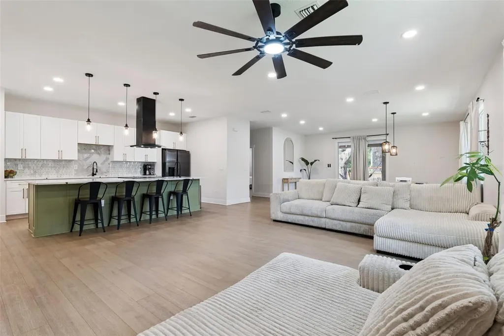 215 Sunrise Boulevard Debary FL 32713