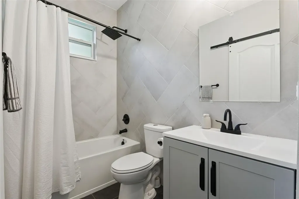 215 Sunrise Boulevard Debary FL 32713