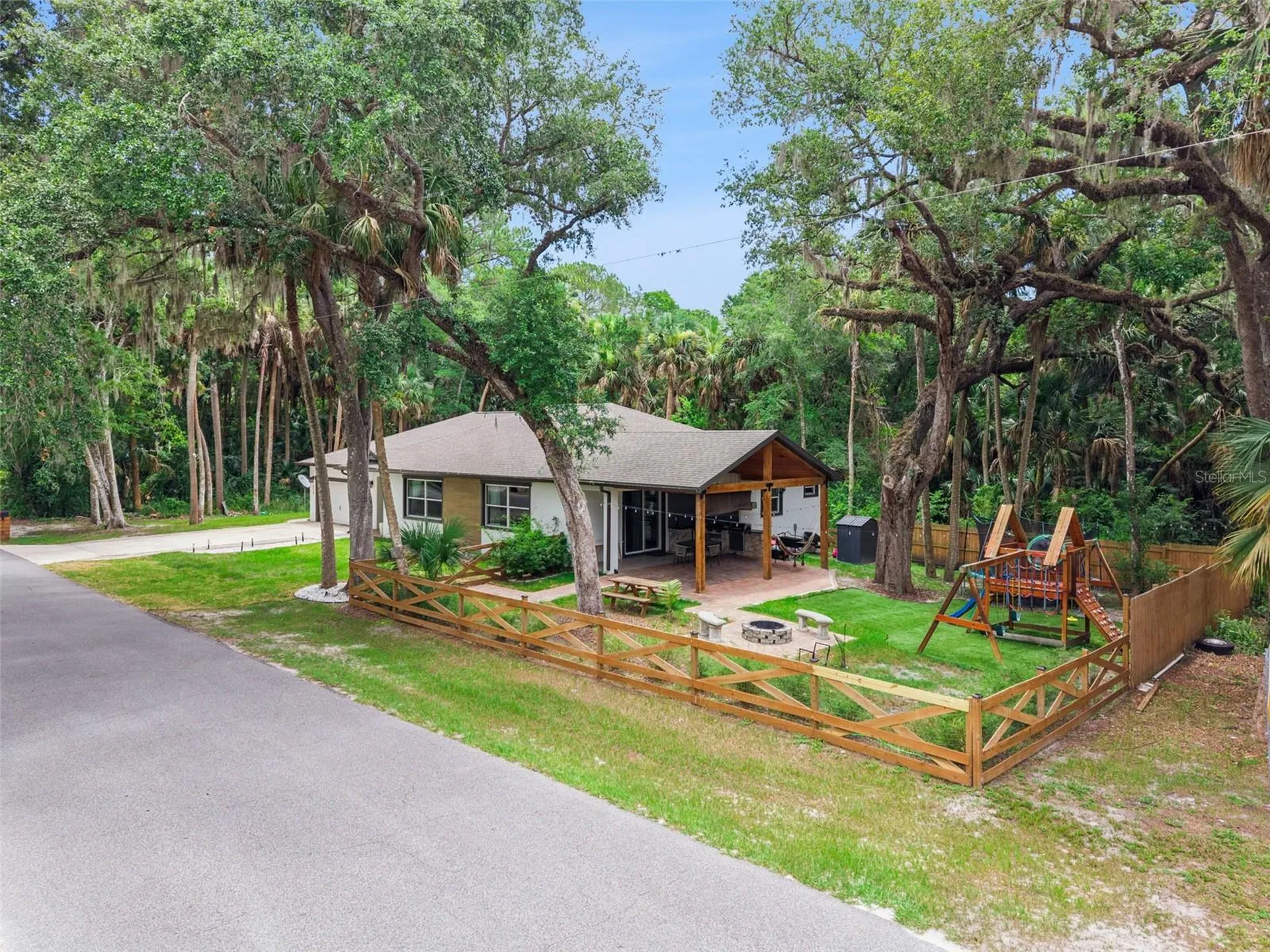 215 Sunrise Boulevard Debary FL 32713