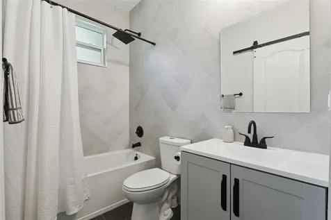 215 Sunrise Boulevard Debary FL 32713