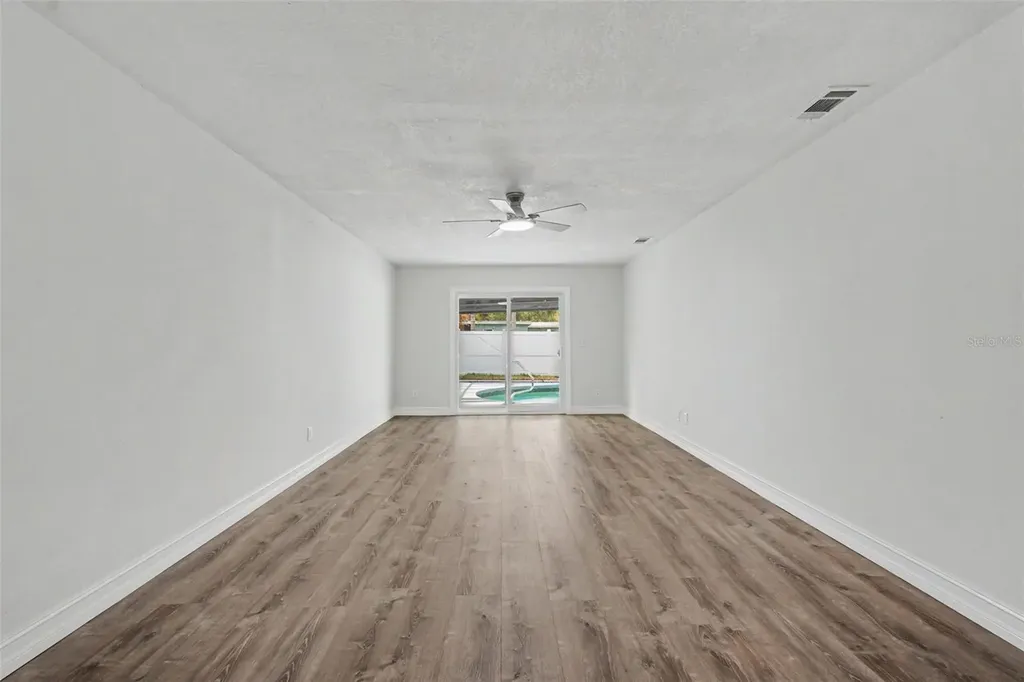 8170 22nd Avenue N St Petersburg FL 33710