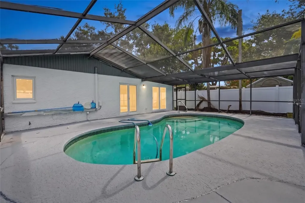 8170 22nd Avenue N St Petersburg FL 33710