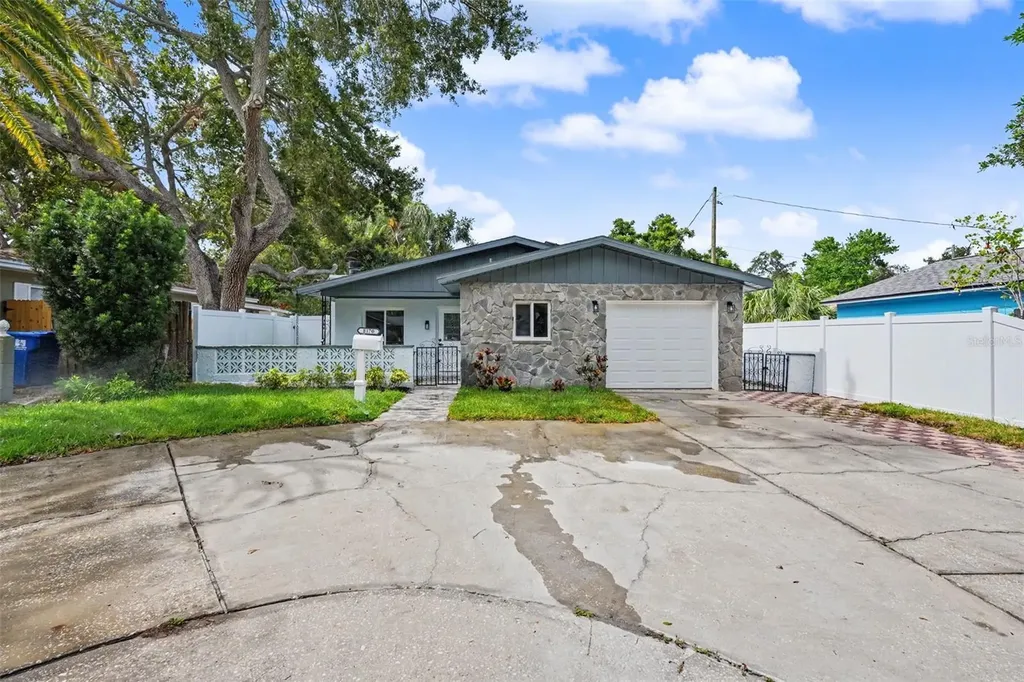 8170 22nd Avenue N St Petersburg FL 33710