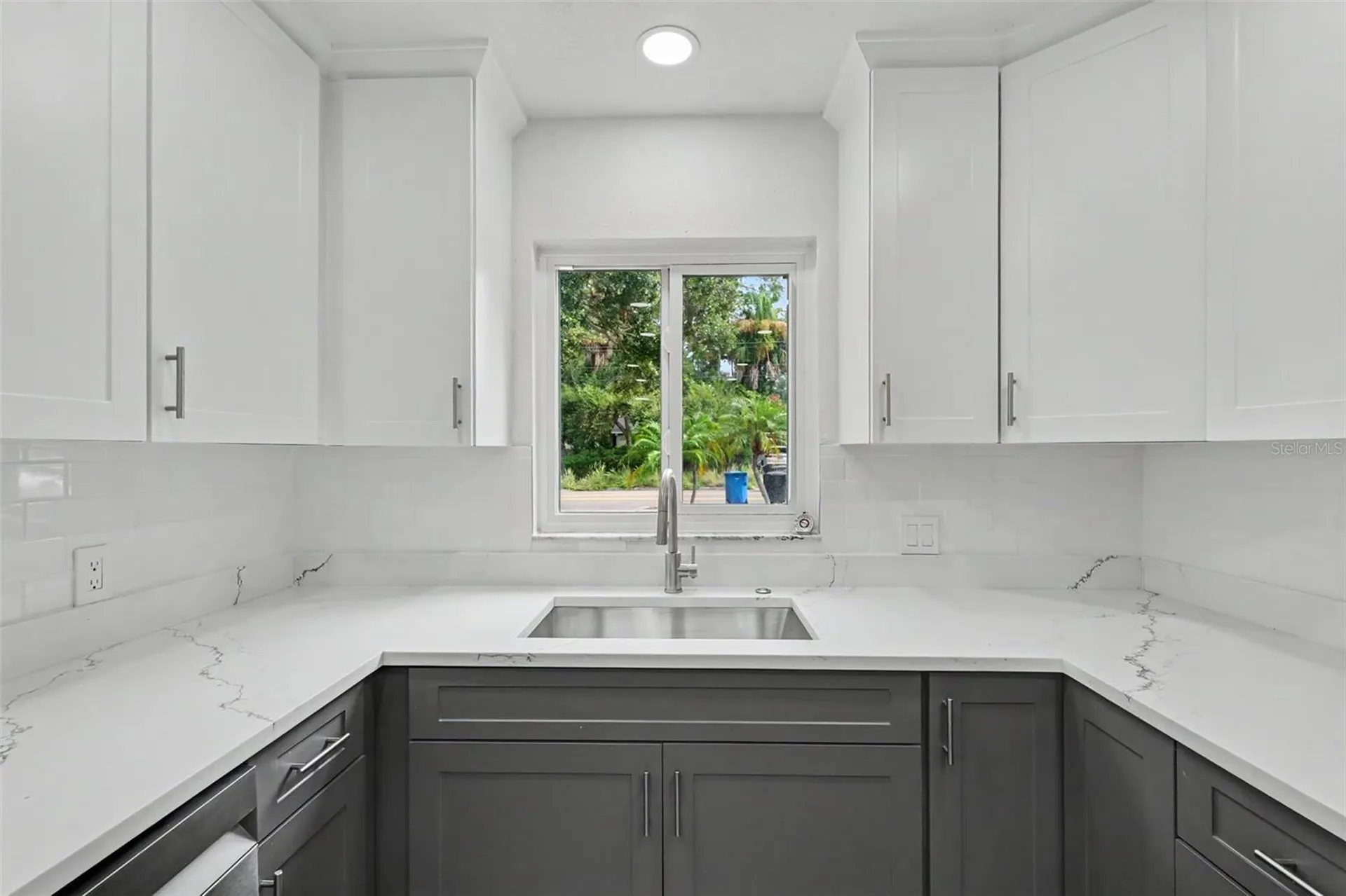 8170 22nd Avenue N St Petersburg FL 33710