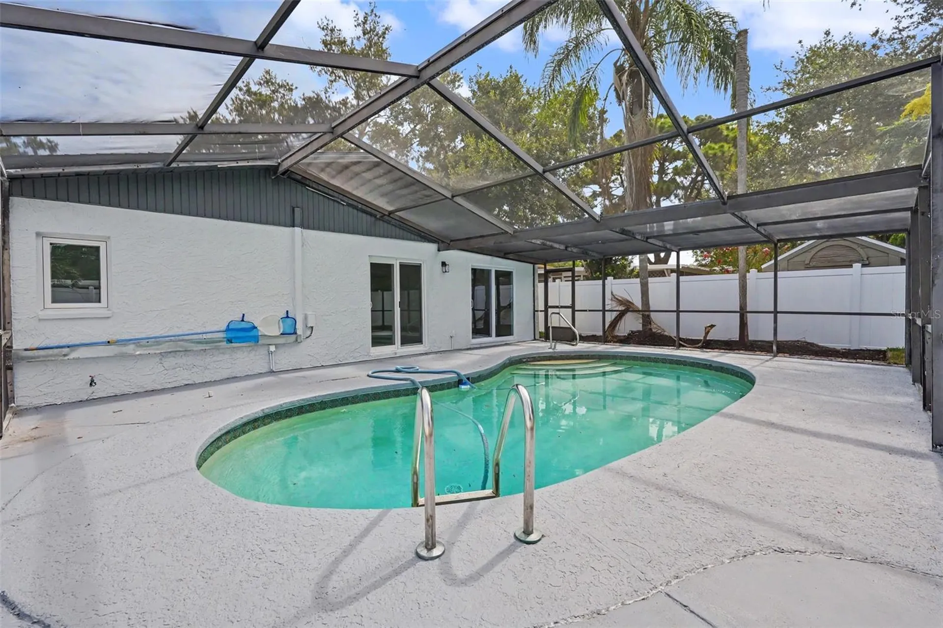 8170 22nd Avenue N St Petersburg FL 33710